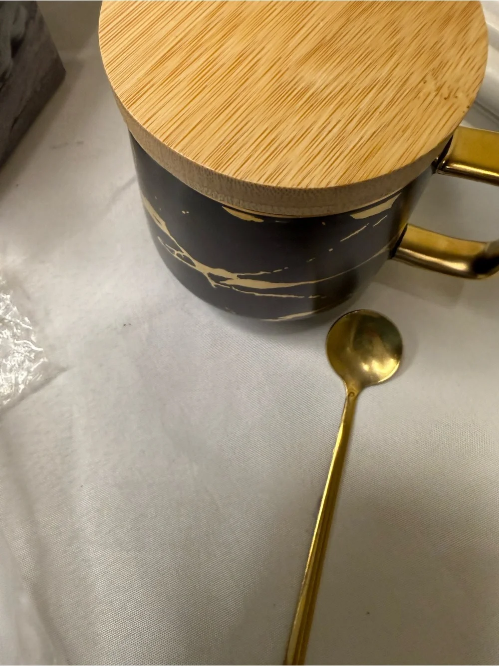 New Fine Bone China with Gold Mug with Acacia Lid and Accent Spoon New in Box